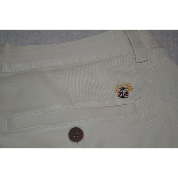 37824 Tommy Bahama Hawaiian Shorts Coconut Buttons Light Tan Silk Size 38 Mens - Picture 1 of 9